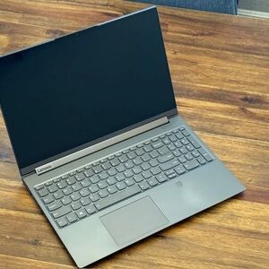 Lenovo Yoga C940 15.6" 2-in-1 Touchscreen 16GB RAM, 1TB SSD, Intel i9, Win 11